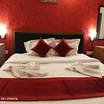 Royal Palace Beach Resort